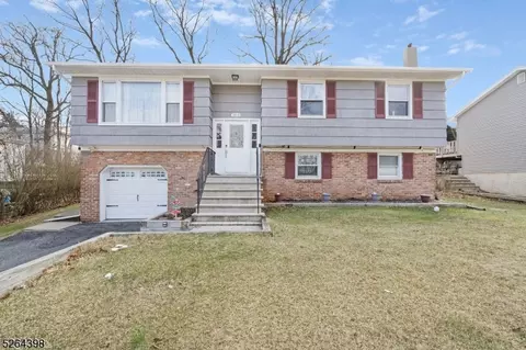 503 Nariticong Ave, Hopatcong, NJ 07843