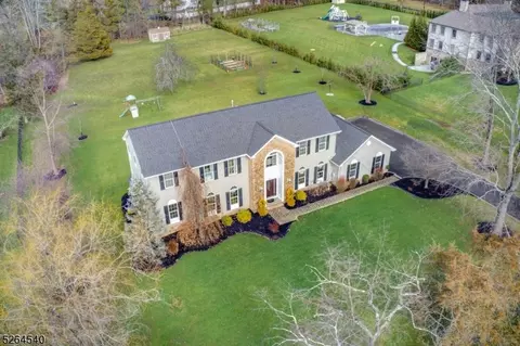 829 Bluestone Ln, Bridgewater, NJ 08807