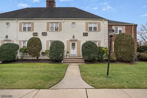 22 Parkway Vlg # A, Cranford, NJ 07016