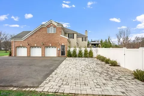 5 Mapleshade Dr, Hanover, NJ 07981 photo 5