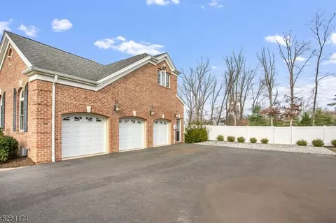 5 Mapleshade Dr, Hanover, NJ 07981 photo 6