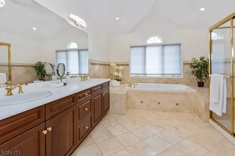 5 Mapleshade Dr, Hanover, NJ 07981 photo 24