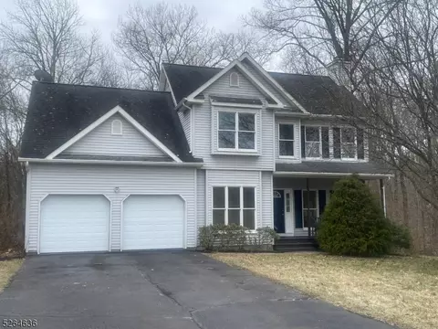 113 Oakdale Rd, Chester, NJ 07930