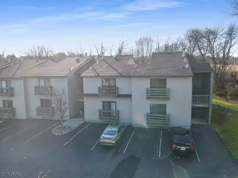 1911 Spruce Hills Dr #1911, Glen Gardner, NJ 08826