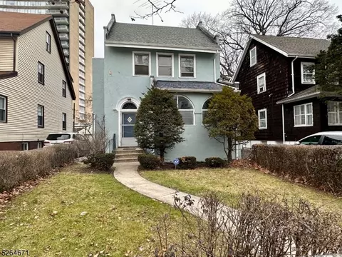 8 Melrose Ave, East Orange, NJ 07018