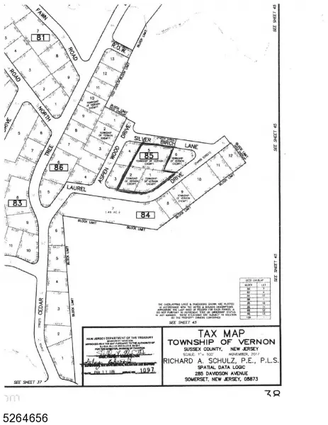 13 Laurel Dr, Vernon Twp, NJ 07422