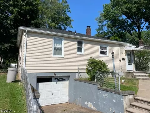 4 Atkins Ct, Clifton, NJ 07013