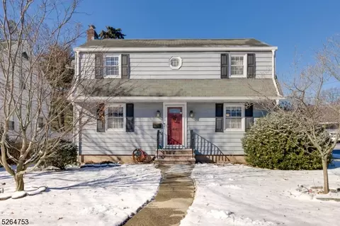 802 Hartwell St, Teaneck, NJ 07666
