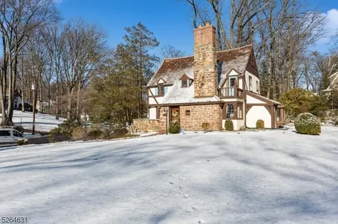 1000-12 Sleepy Hollow Ln, Plainfield, NJ 07060
