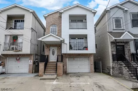 48 Florida St, Elizabeth City, NJ 07206