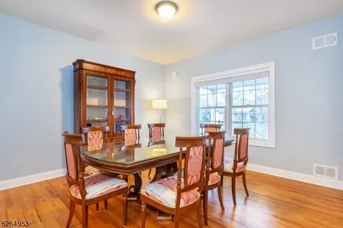 6 Dehart Ct, Wayne, NJ 07470 photo 4