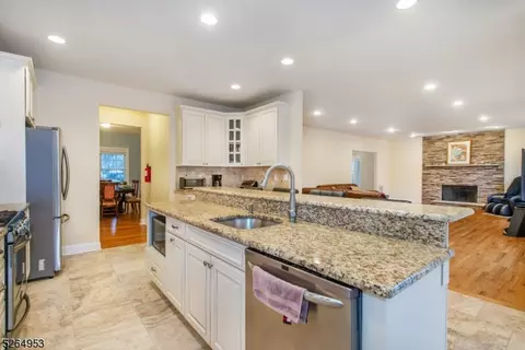 6 Dehart Ct, Wayne, NJ 07470 photo 10