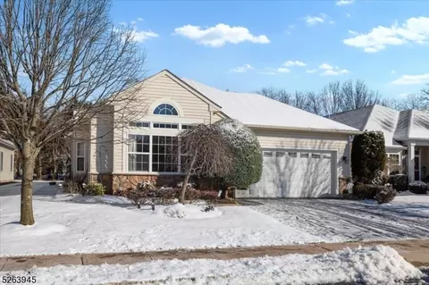 5 Avalon Ct, Franklin Twp, NJ 08873