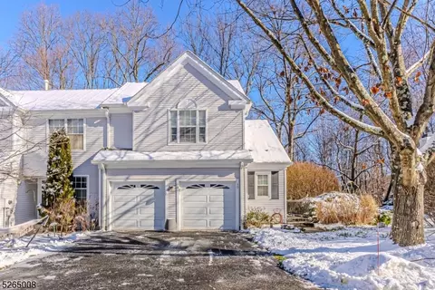30 Rushmore Ln, Hackettstown, NJ 07840