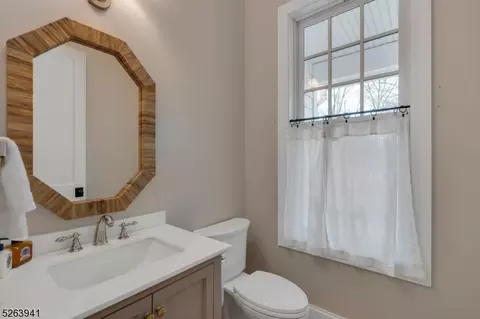 32 Coppergate Dr, Basking Ridge, NJ 07920 photo 23
