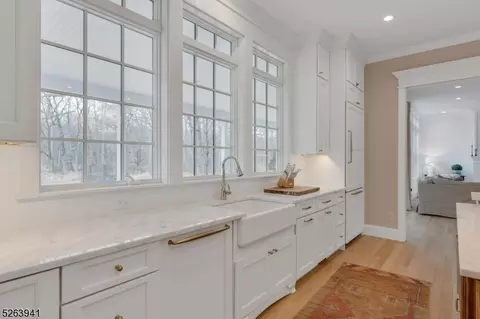 32 Coppergate Dr, Basking Ridge, NJ 07920 photo 7