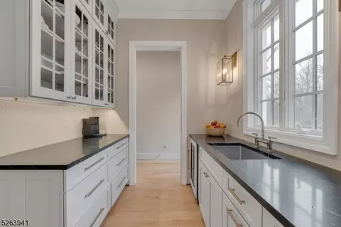 32 Coppergate Dr, Basking Ridge, NJ 07920 photo 10