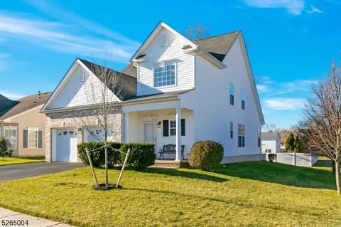 81 Maypink Ln, Howell Twp, NJ 07731
