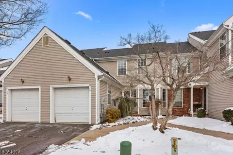 140 Buttercup Ct, Whitehouse Station, NJ 08889