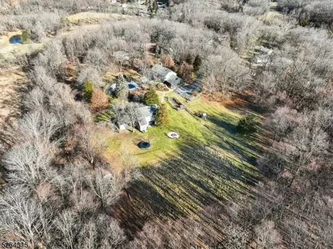 90 Yellow Frame Rd, Newton, NJ 07860
