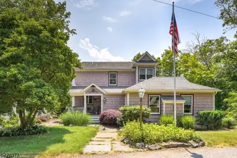 3 Lloyd Ave, Branchville, NJ 07826
