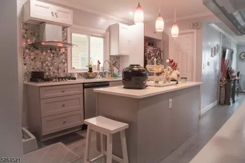 236 Wallington Ave, Wallington, NJ 07057 photo 9
