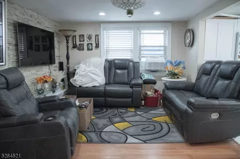 236 Wallington Ave, Wallington, NJ 07057 photo 19