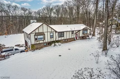 32 Lake Denmark Rd, Rockaway Twp, NJ 07866