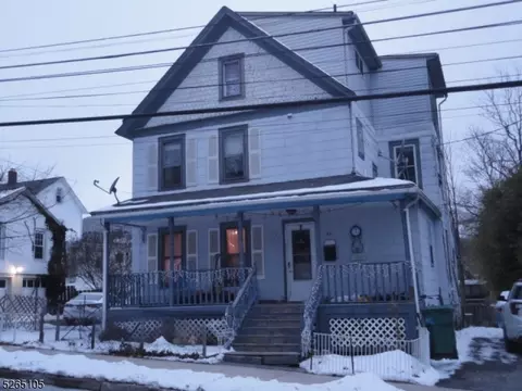 24 Madison St, Newton, NJ 07860