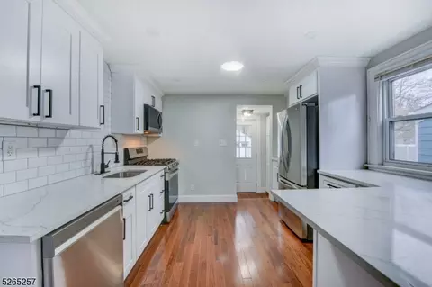 139 Butler Ave, Roselle Park, NJ 07204