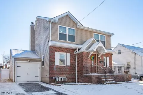 43 Roosevelt Ave, Clifton, NJ 07011