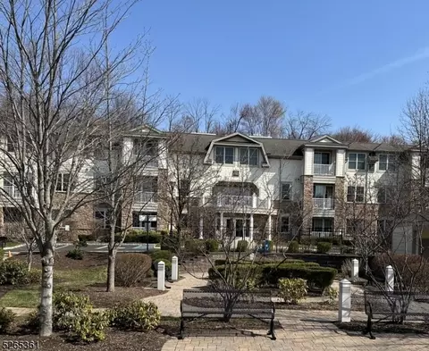 279 Victoria Dr, Bridgewater, NJ 08807