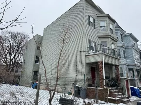 260 S 6th St, Newark, NJ 07103
