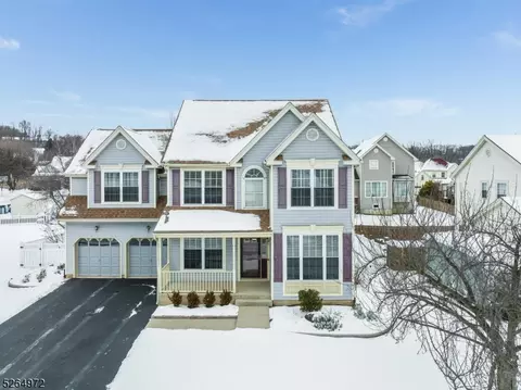 24 Haze Way, Phillipsburg, NJ 08865