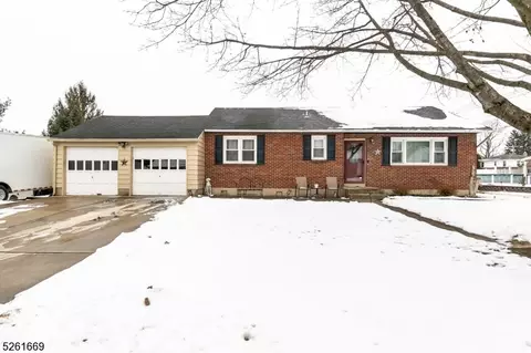 619 Youngs Rd, Phillipsburg, NJ 08865