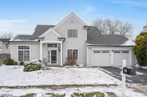 51 Hedgerow St, Piscataway, NJ 08854