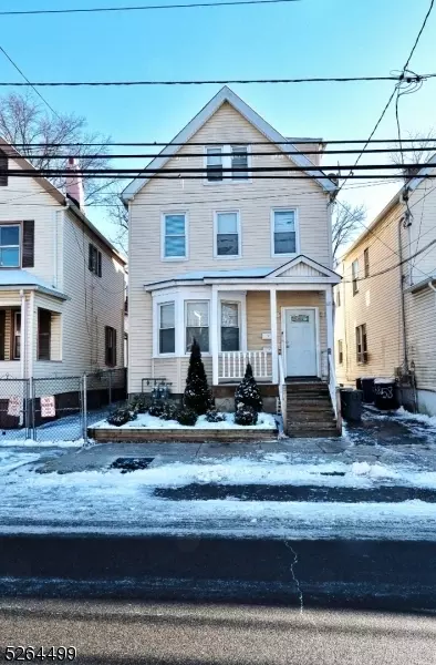 60 Cummings St, Irvington, NJ 07111
