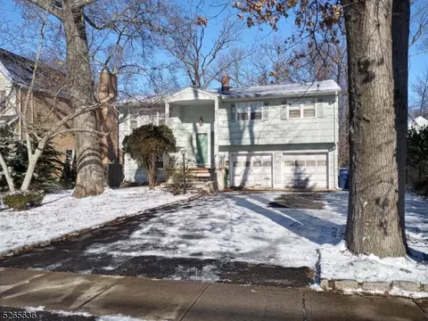 110 Farley Ave, Fanwood, NJ 07023