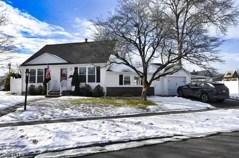52 Leeds Dr, South Plainfield, NJ 07080