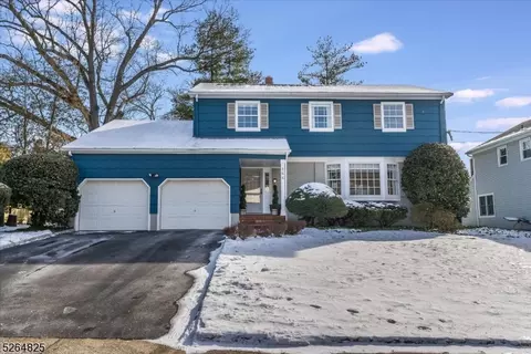 164 Charles St, Clifton, NJ 07013
