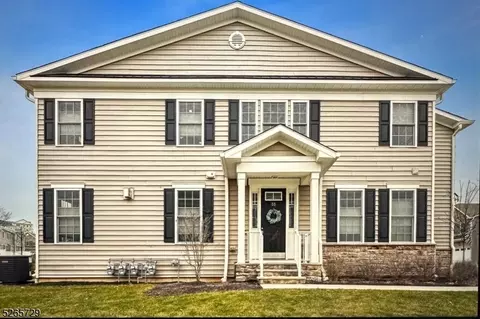 33 Wilson Dr, Morristown, NJ 07960