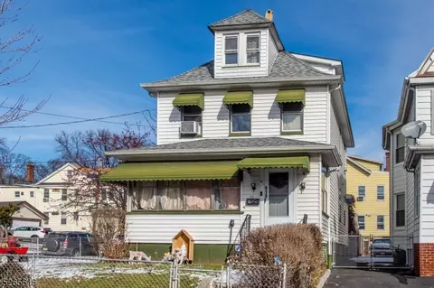 919 Chancellor Ave, Irvington, NJ 07111