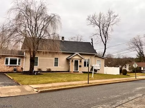 6 Curtis St, Dover, NJ 07801