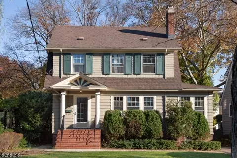 36 Parkview Dr, Millburn, NJ 07041