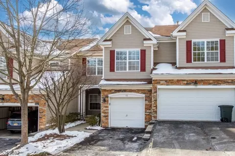 172 Ridge Dr, Pompton Lakes, NJ 07442