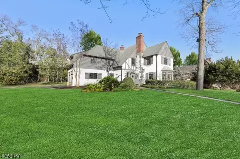 25 Hawthorne Rd, Millburn Twp, NJ 07078