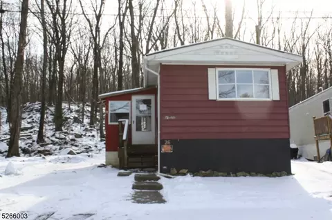 26 Hillside Vlg, Oxford, NJ 07863