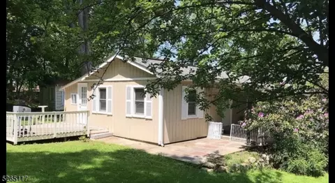 24 Holiday Dr, Hopatcong, NJ 07843