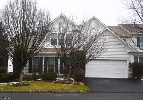 38 Thistle Dr, Paramus, NJ 07652