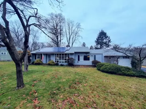 6 Woodland Dr, Boonton, NJ 07005